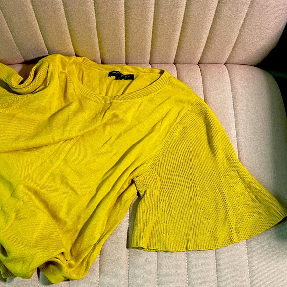 Cute Bell Sleeve Top - Picture 4 of 5